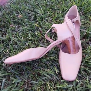 Gorgeous leather Heels! 💗